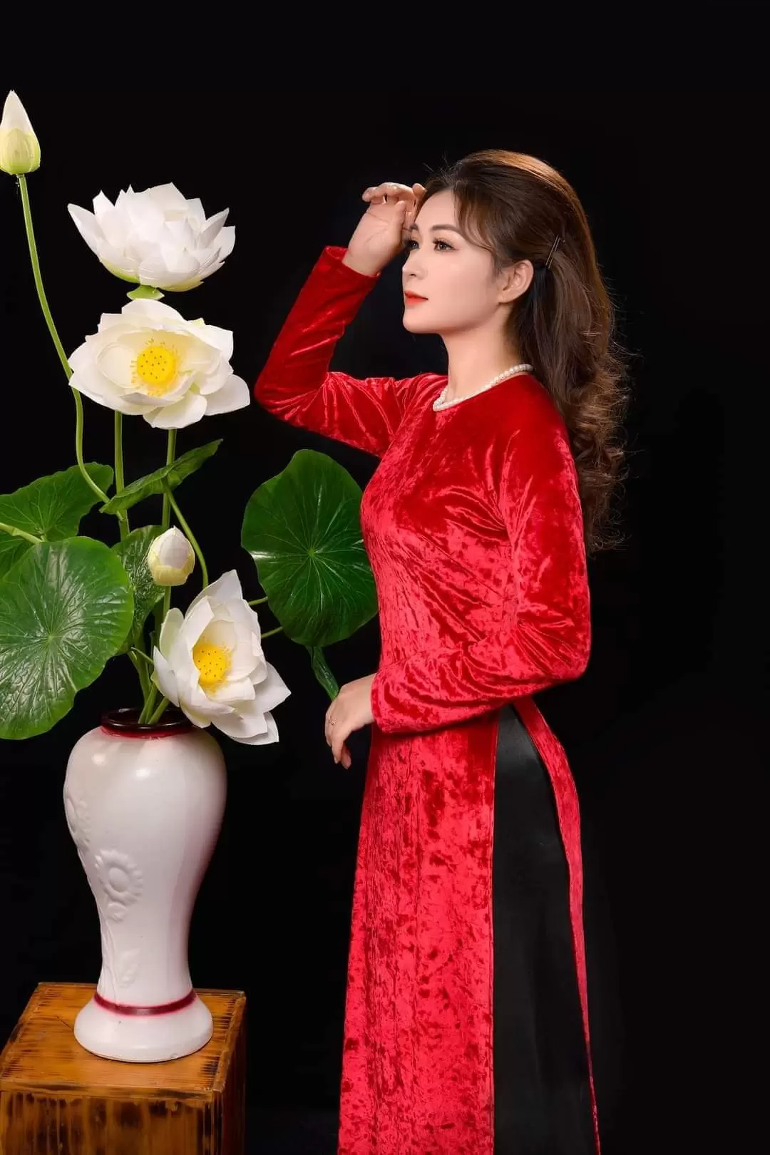 NGOÀI BỐN MƯƠI