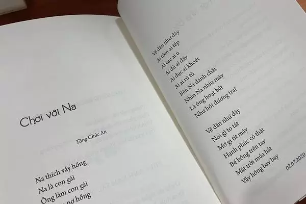 Người “Tìm Mình Trong Im Lặng”